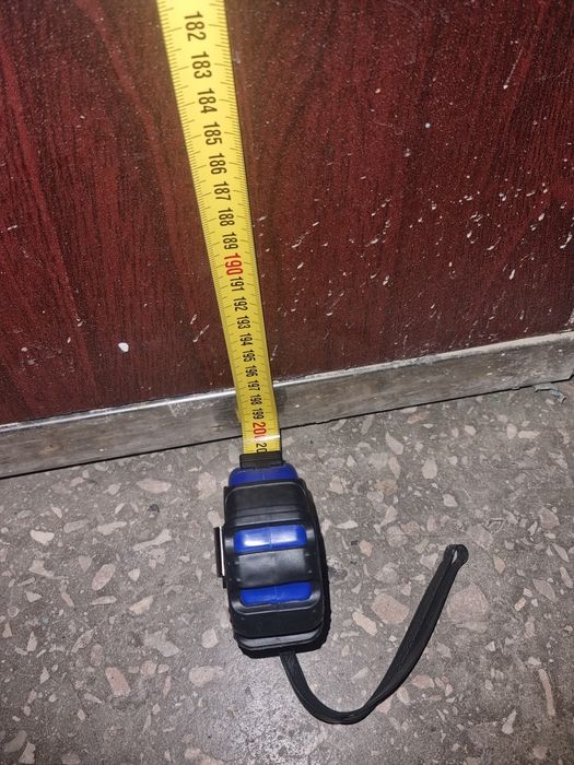 Продам входную дверь