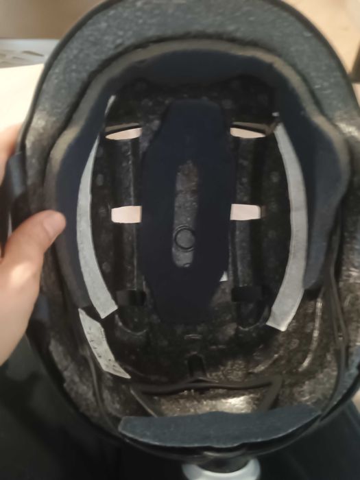 Sprzedam kask dziecięcy czarny