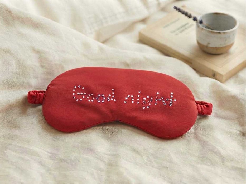 Maska do spania / czerwona opaska na oczy z napisem Good Night
