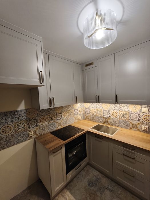 Montaż i Skręcanie Mebli  IKEA, BRW, AGATA  - Szybko i Solidnie
