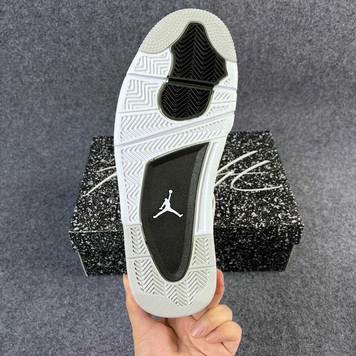 Nowe buty do koszykówki Jordan 4 Retro White Rozmiar 43