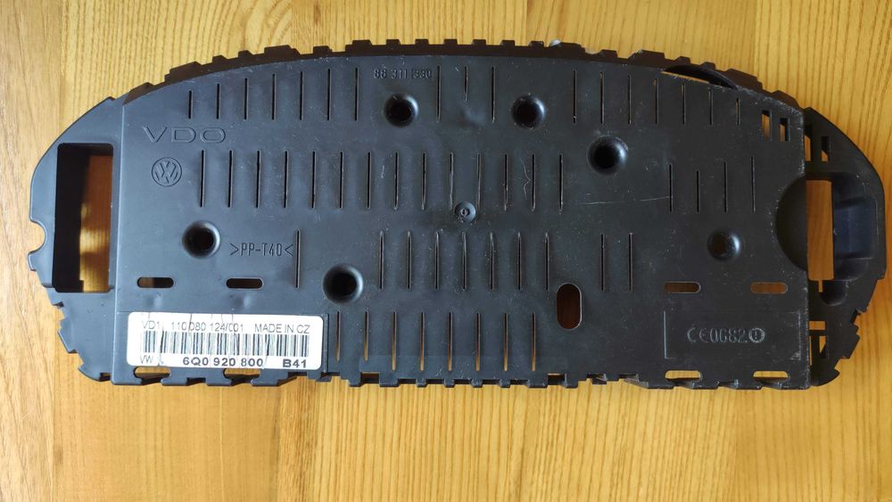 Licznik / zegar Volkswagen VW A04