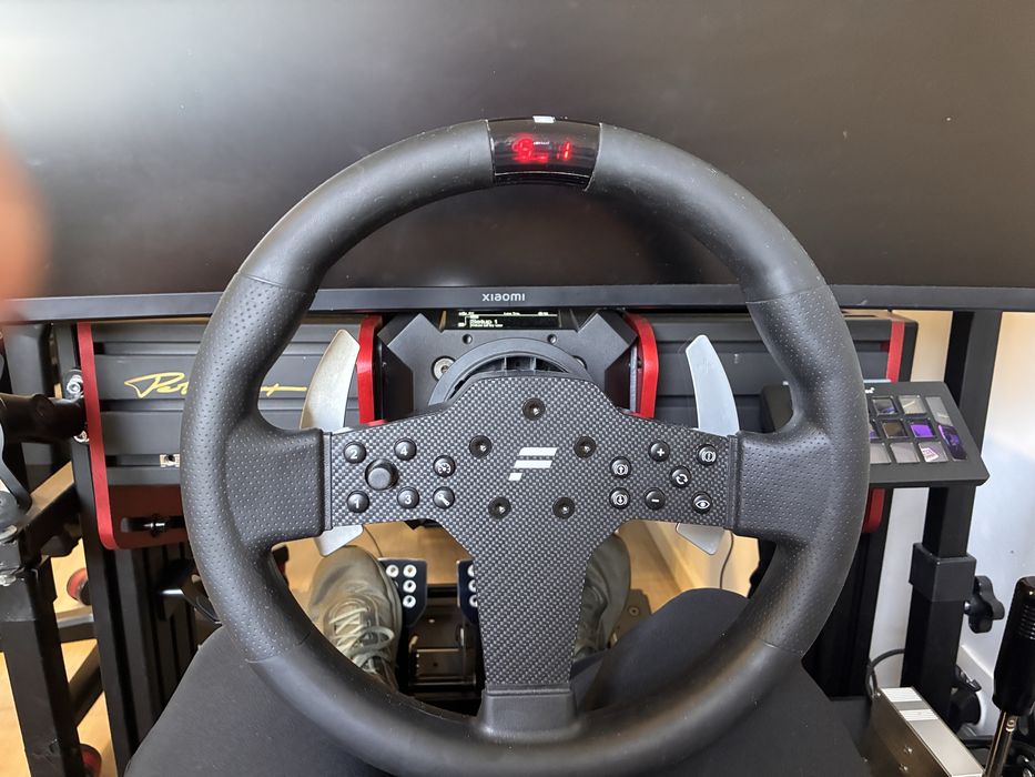 Fanatec P1 V2 com QR2  em caixa como novo
