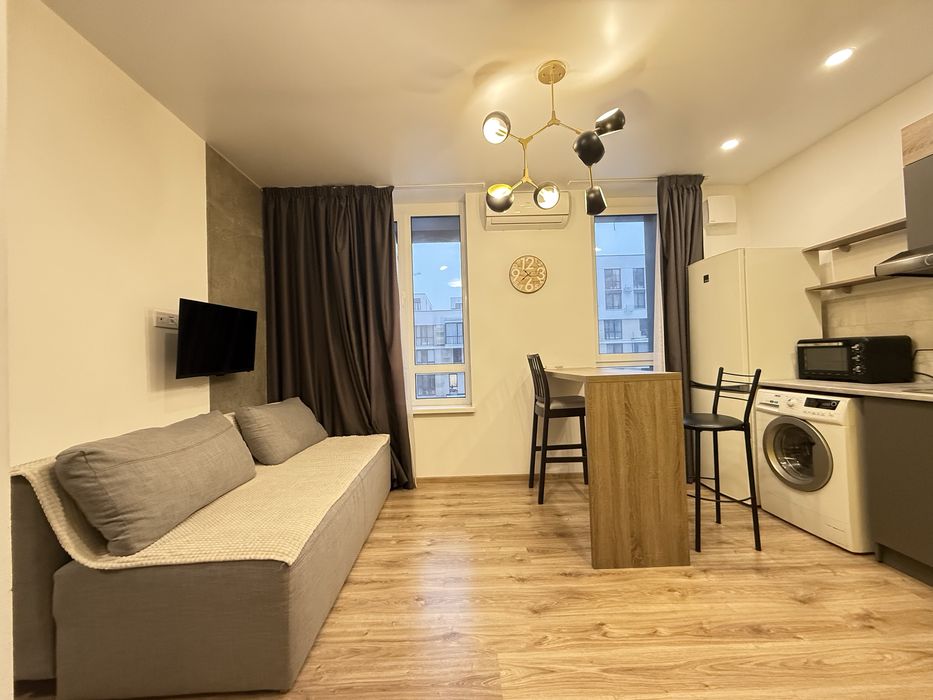 Продаж 1-кімнатної квартири в ЖК Файна Таун, вул. Салютна, 2