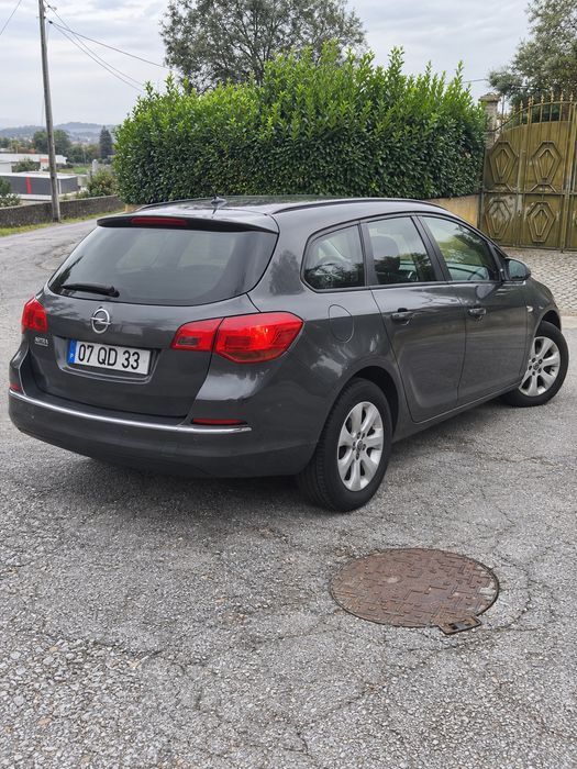 Opel Astra Sports Tourer 1.3 CDTI Histórico completo — photo 3