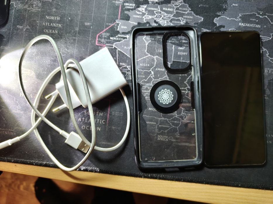 Продам Poco F3 6/128