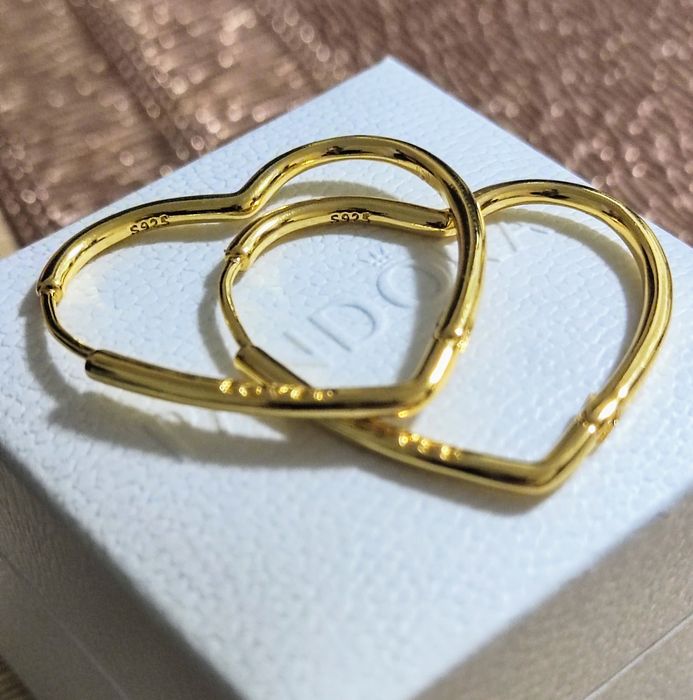 Kolczyki asymetryczne serca Loved złote S925