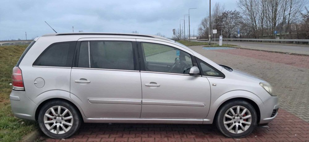 Opel Zafira B 1.8B 140KM. 7-osobowy