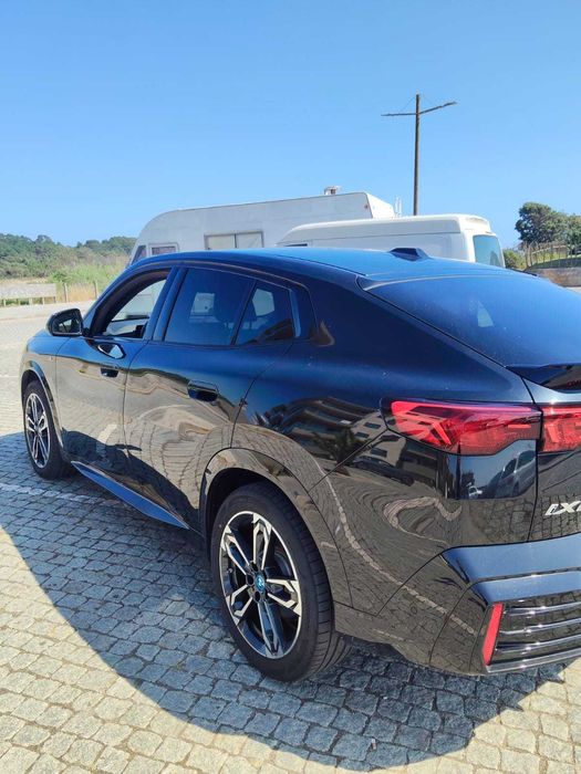 Automóvel BMW IX2 edrive 2.0 Pack M