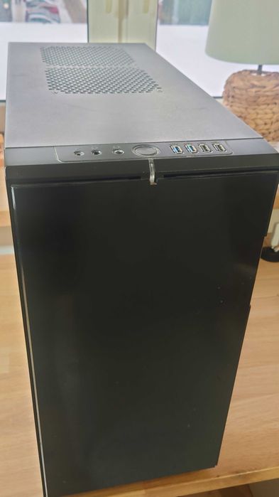 Komputer 24GB RAM, Intel i5, GTX670 Windforce,SSD, SB x-fi monitor 24