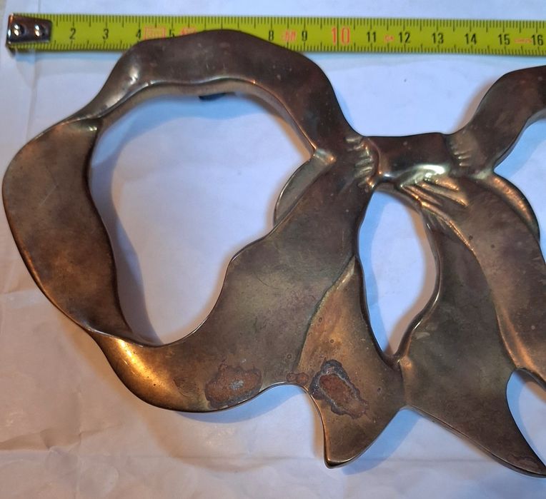 Base antiga em latão