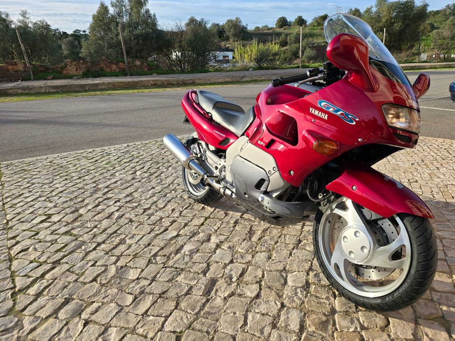 TGV = YAMAHA GTS 1000 ,Conduzir Mota sem vento