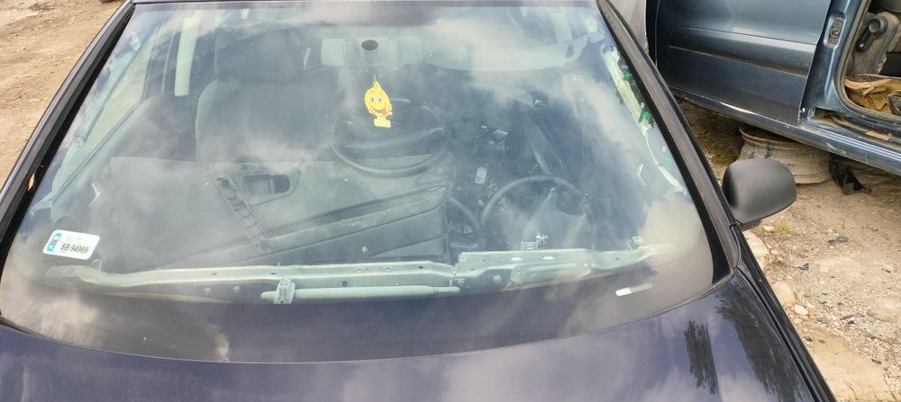 VW Golf 5 szyba czołowa przód