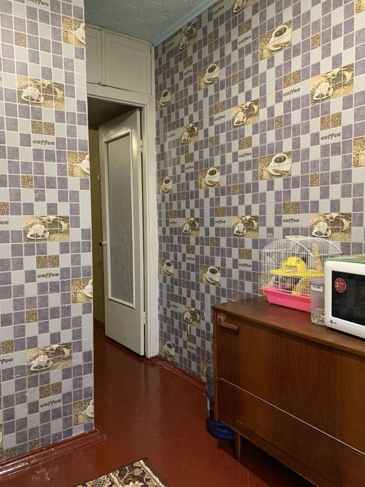 Продається 1 кімнатна квартира на Автовокзале .