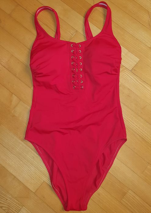 Красный купальник слитный, червоний купальник