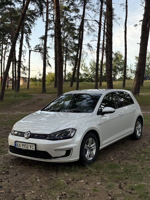 Продажа/обмен Volkwagen E-Golf . Электро
