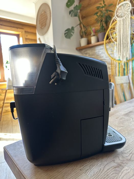 Продам кофемашину Divina