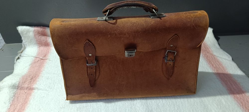 Pasta em couro natural Vintage