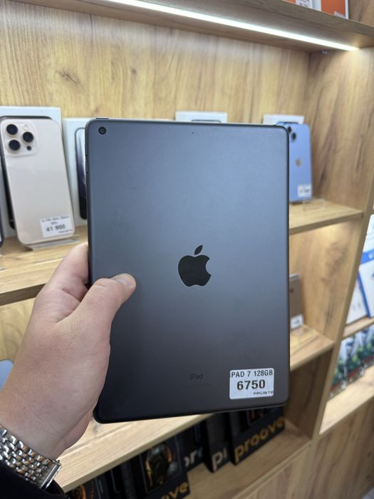 iPad 7 128GB Space WiFi