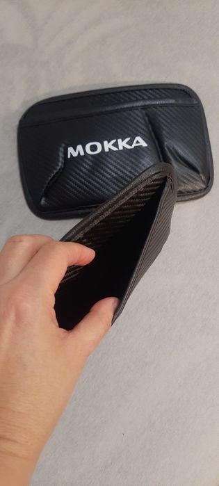 Przyklejane kieszonki do auta do przechowywania drobiazgów