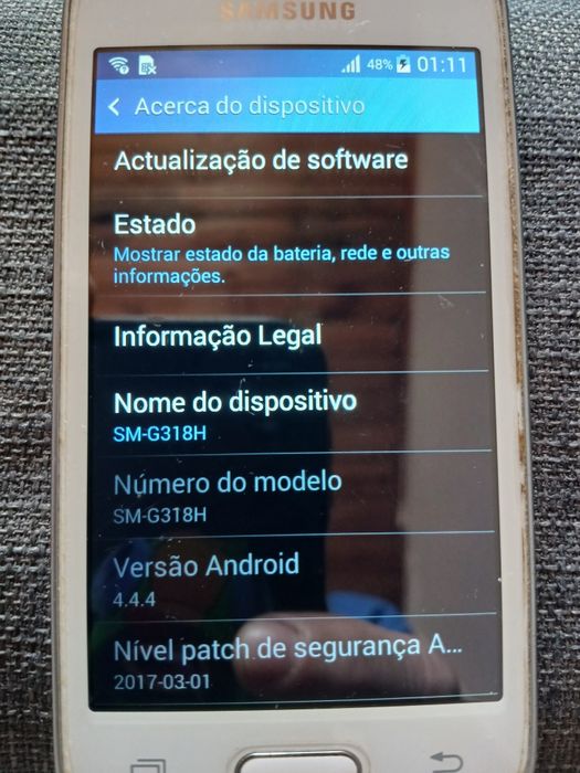 Telemóveis Samsung e Blackberry