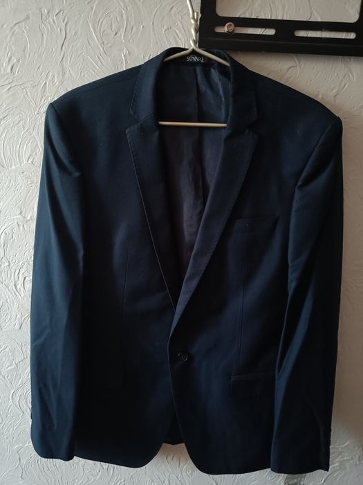 Новий  чоловічий костюм SUVARI + чохол. Турція.