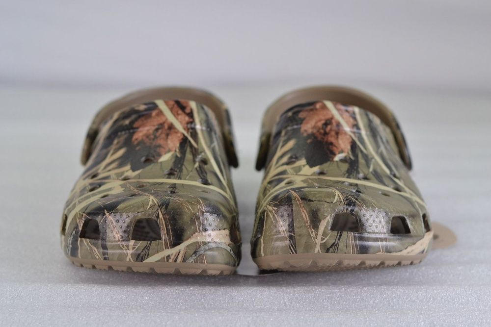 Босоножки Crocs Classic Kids RealTree Clogs Khaki 20