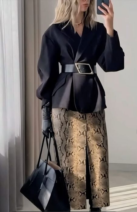 Модная ткань со змеиным принтом