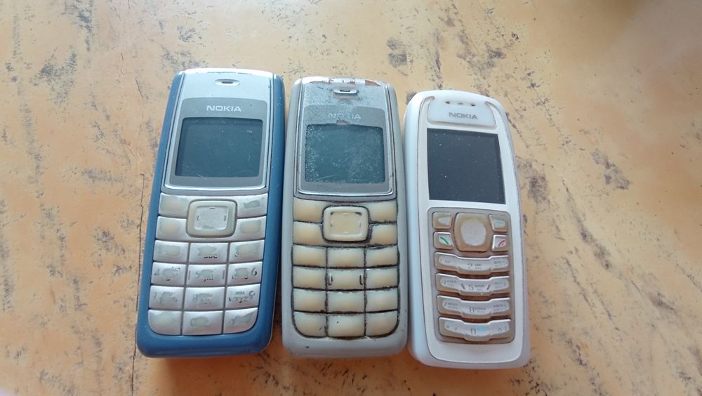 Обміняю лот мобільних телефонів.