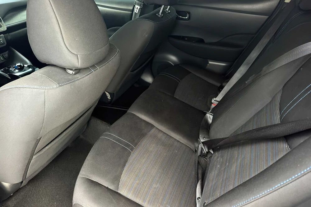 Nissan LEAF SL      2018