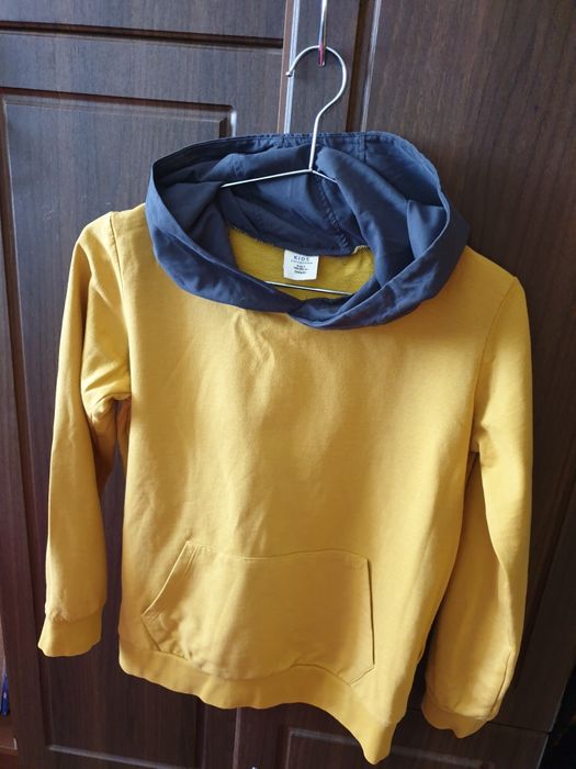 Продам 2 кофти для хлопкика 11-12 років