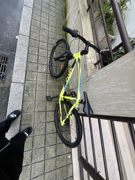 Bicicleta B’TWIN 27/5 Como Nova