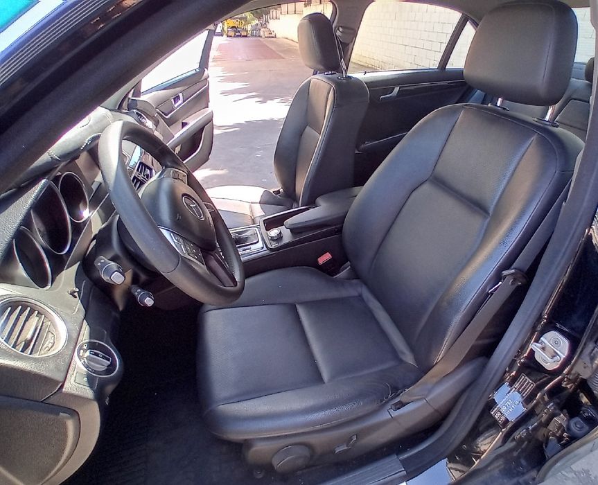 Para peças MERCEDES-BENZ Classe C (W204)