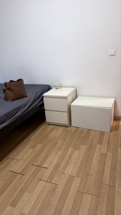 Jogo de quarto de solteiro  com cama, colchão, mesa de cabeceira