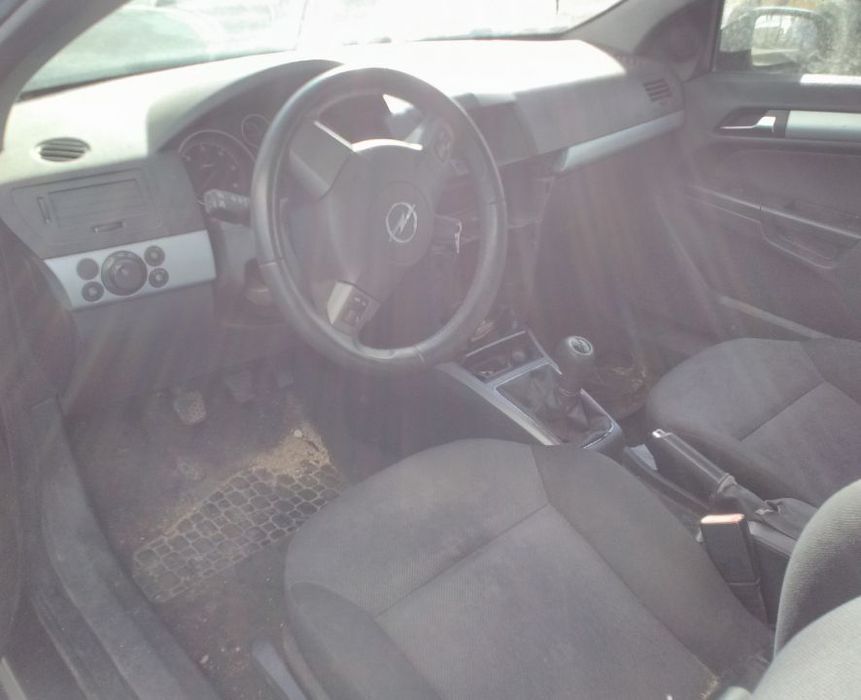 Opel Astra H GTC 1.7 cdti para peças
