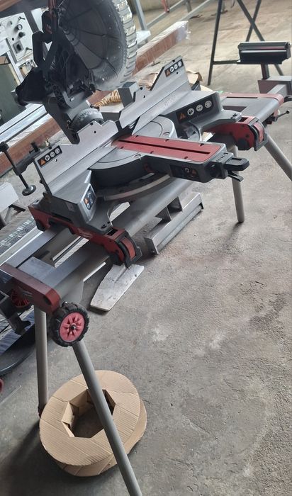 Máquina de Corte Milwaukee