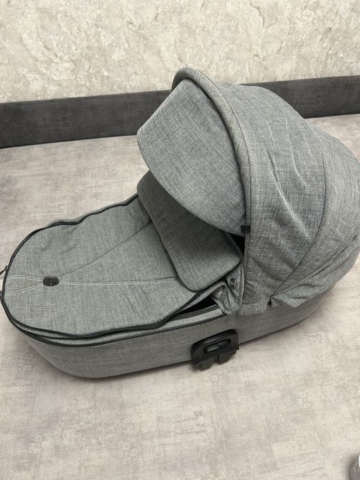 Продам дитячу коляску 2в 1