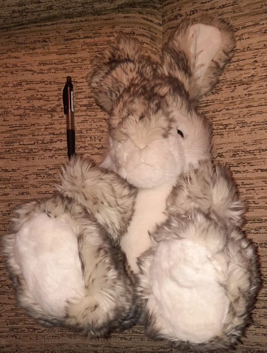 Duży pluszowy królik
