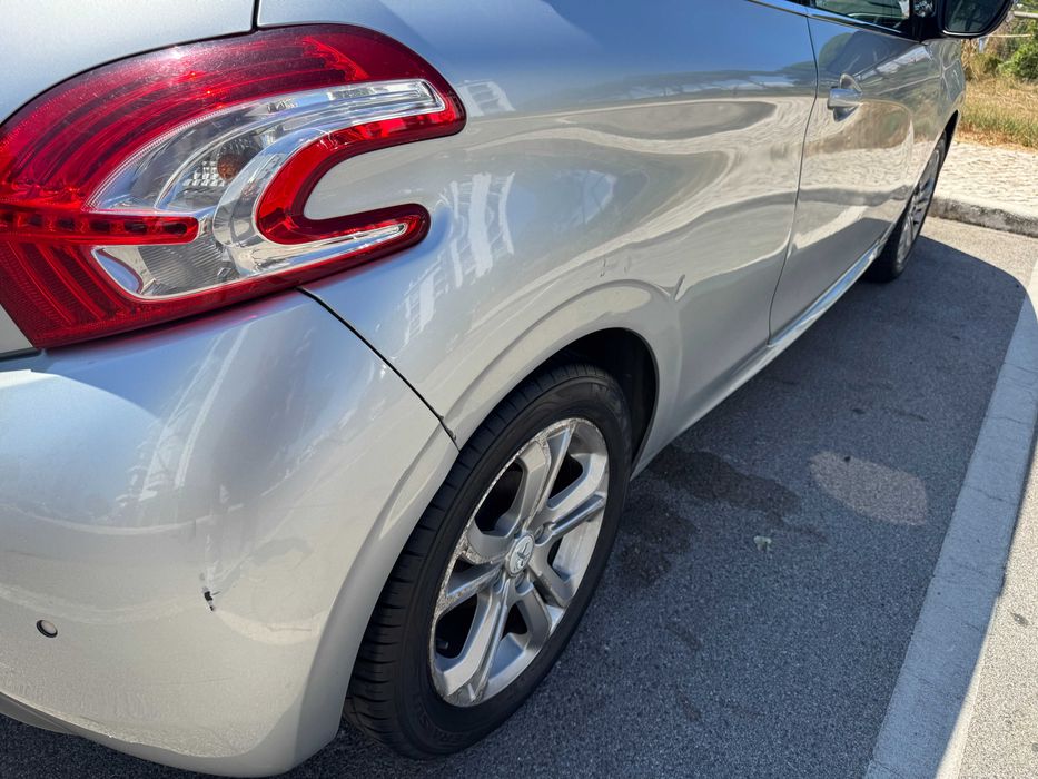 Peugeot 208 1.2VTi Alure 3p