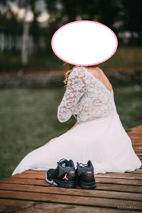 Suknia ślubna z koronką