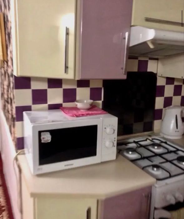 Оренда частини будинку на Максютова