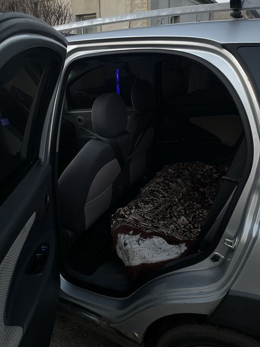 Продам Чудовий Кросовер Чері Беат 2011