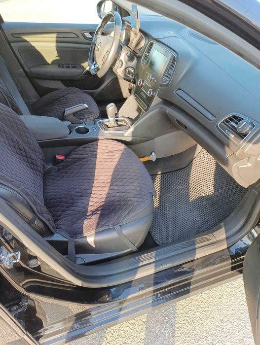 Легковий автомобіль