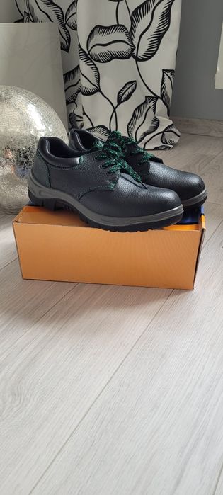 Buty Nowe roz.42