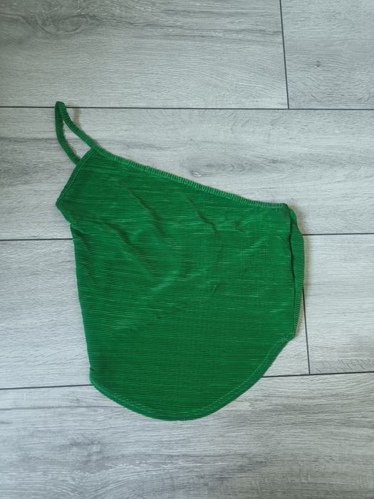 Zestaw trzech topów prettylittlething m