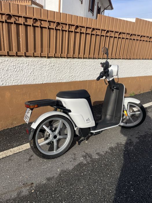 Scooter Eletrica Askoll eSpro 125cc