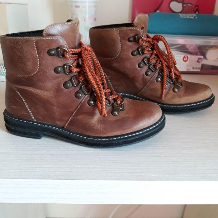 Botas e botins em pele, menina, tam. 31 e 32