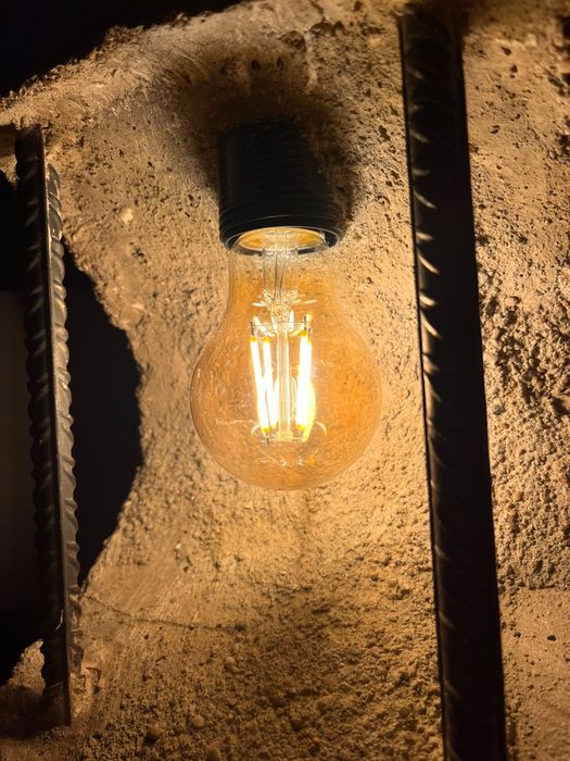 Lampa betonowa w stylu industrialnym