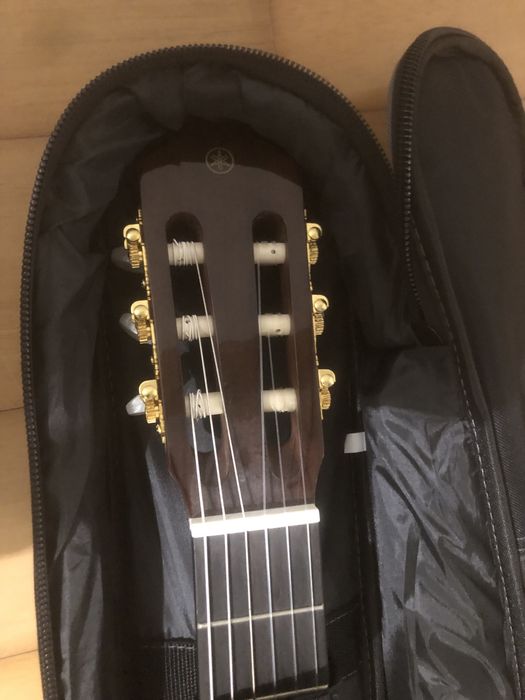 Guitarra yamaha muito nova com efeito daley reverb e corus