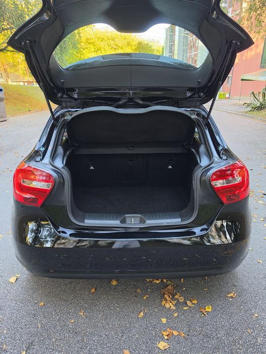 Mercedes-Benz A180 Style 1.6 Turbo 122 CV